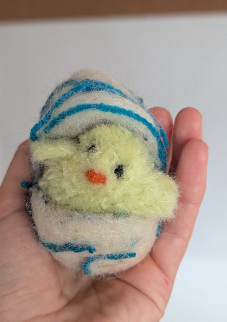 Kunst, Kinder, kreativ Offenes Atelier mit Infos zu Terminen und Preisen, inkl. QR-Code für weitere Details. freies Malen, prozessorientierte Kunst